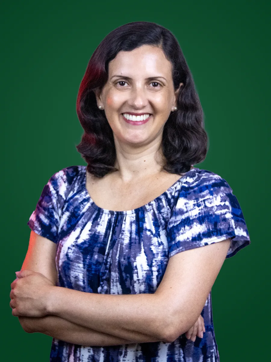 Luciana Martins — Secretária